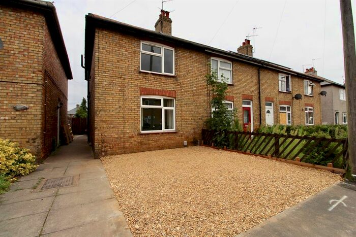 3 Bedroom End Of Terrace House To Rent In Huntly Road, Woodston, Peterborough, PE2