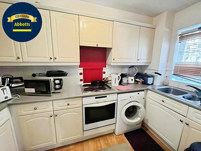 2 Bedroom Apartment To Rent In Crompton Street, Chelmsford, CM1
