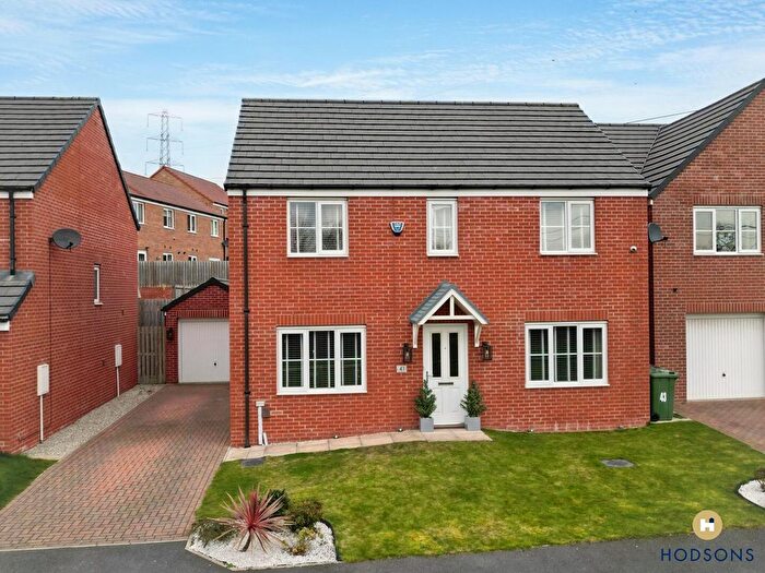 4 Bedroom Detached House For Sale In Rhubarb Hill, Wakefield, WF2