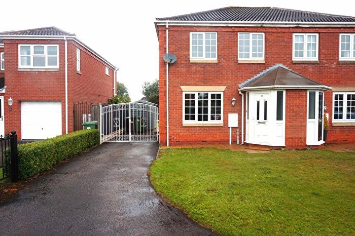 3 Bedroom Semi-Detached House For Sale In Greenfield Close, Edwinstowe, NG21