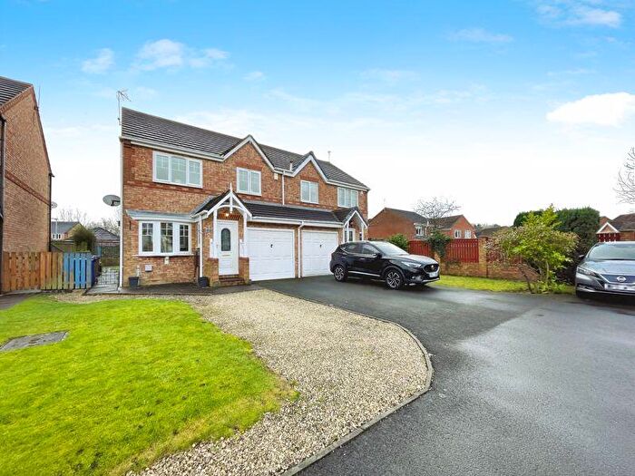 3 Bedroom Semi-Detached House For Sale In Millbrook Road, Cramlington, NE23