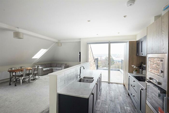 5 Bedroom Apartment To Rent In Picton Manor, City Centre, NE1