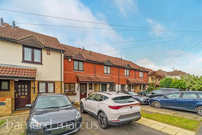 2 Bedroom House To Rent In Cavendish Road, New Malden, KT3