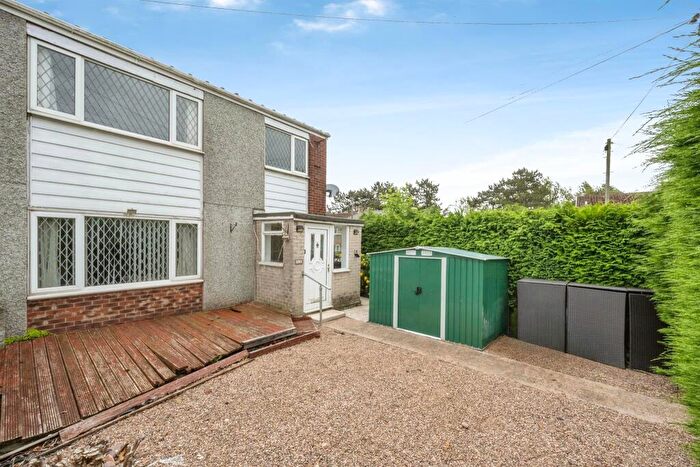 3 Bedroom Semi-Detached House For Sale In Aspen Walk, Maltby, Rotherham, S66