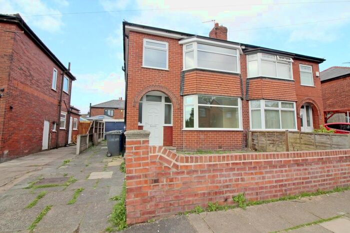 3 Bedroom Semi-Detached House To Rent In Eastham Avenue, Bury, BL9