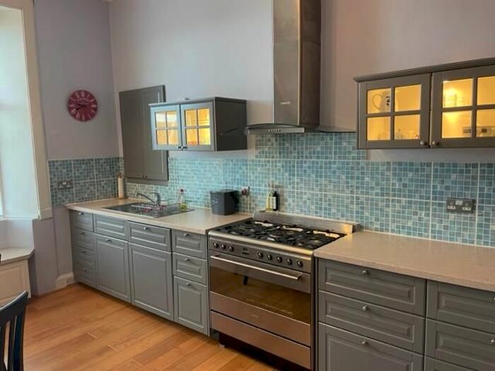 2 Bedroom Flat To Rent In Gosford Place, Edinburgh, EH6