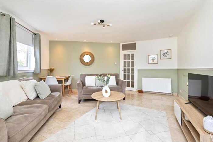 2 Bedroom Flat For Sale In Westmill Road, Lasswade, EH18