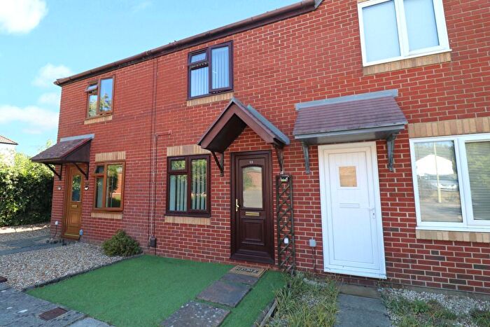 1 Bedroom Terraced House For Sale In Haileybury Gardens, Hedge End, SO30