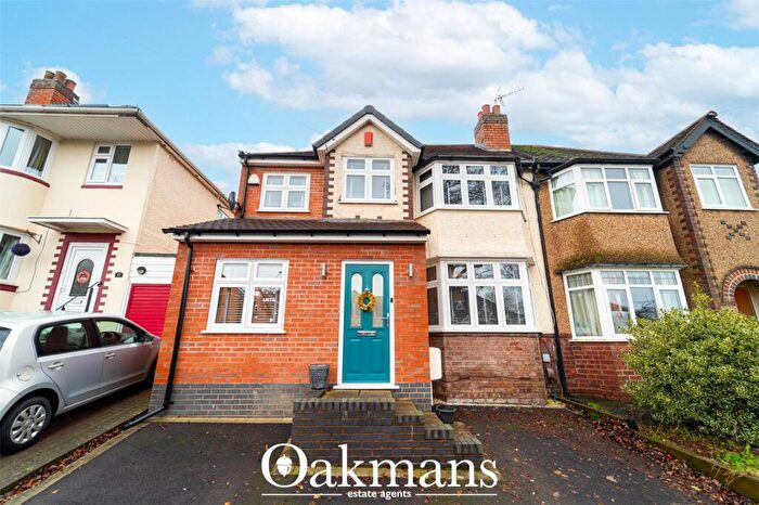4 Bedroom Semi Detached House For Sale In Midhurst Road, Birmingham, West Midlands, B30