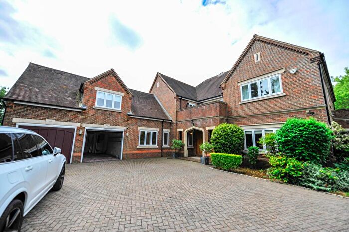 5 Bedroom Detached House To Rent In Rosebriars, Esher, KT10