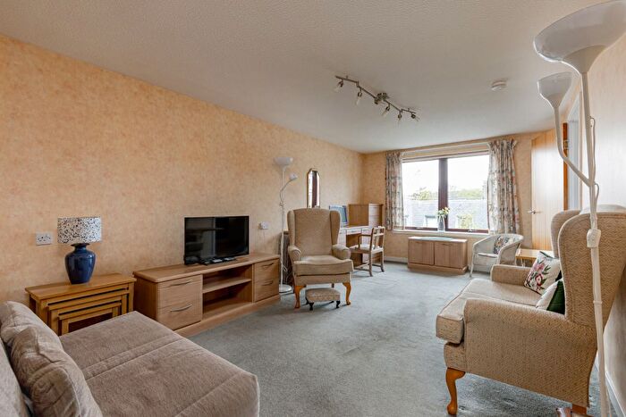 2 Bedroom Flat For Sale In / Morningside Road, Edinburgh, EH10