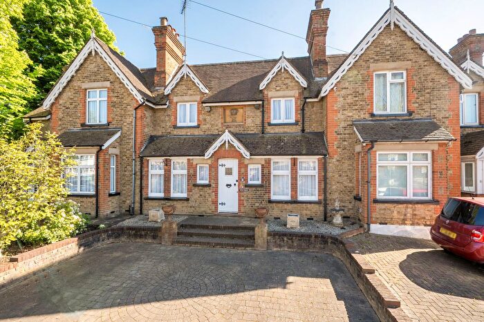 3 Bedroom Terraced House For Sale In Rickmansworth Road, Watford, WD18