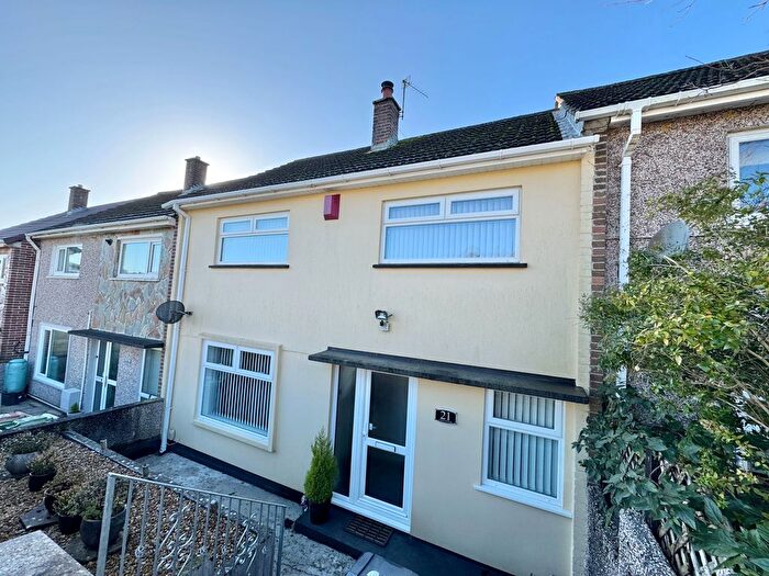 3 Bedroom Terraced House For Sale In Clittaford Road, Southway, Plymouth, PL6