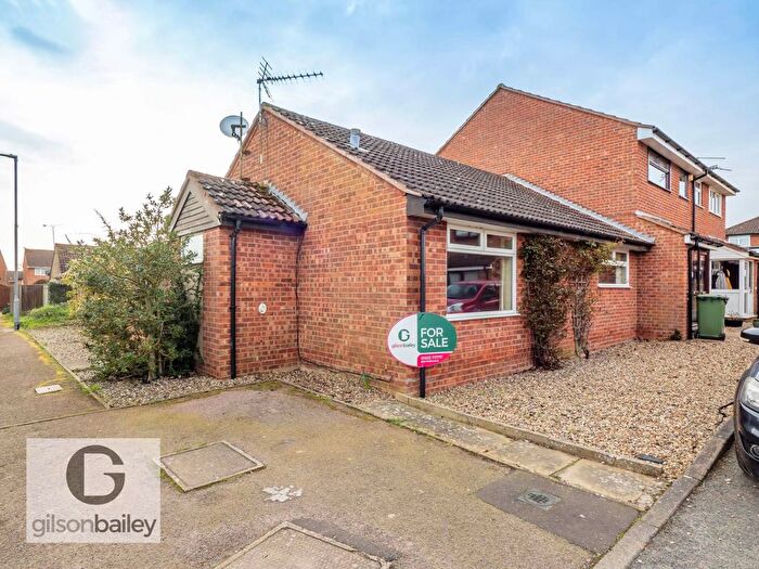 2 Bedroom Semi-Detached Bungalow For Sale In Medeswell Close, Brundall, NR13