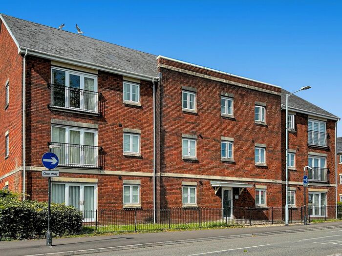 2 Bedroom Flat To Rent In Clayton Drive, Swansea, SA4