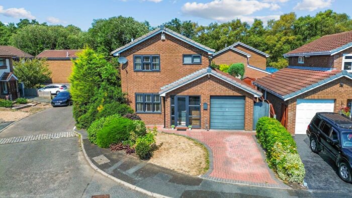 3 Bedroom Detached House For Sale In Dundee Close, Fearnhead, WA2