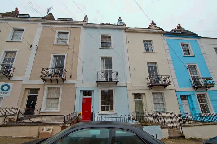1 Bedroom Flat To Rent In Southleigh Road, Clifton, Bristol, BS8