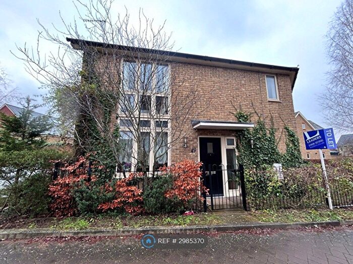 3 Bedroom Semi-Detached House To Rent In Norden Mead, Milton Keynes, MK7
