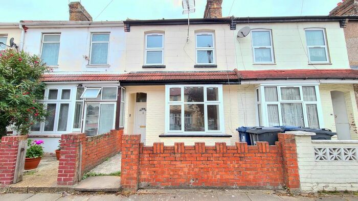 4 Bedroom Terraced House To Rent In Trinity Road, Southall, UB1