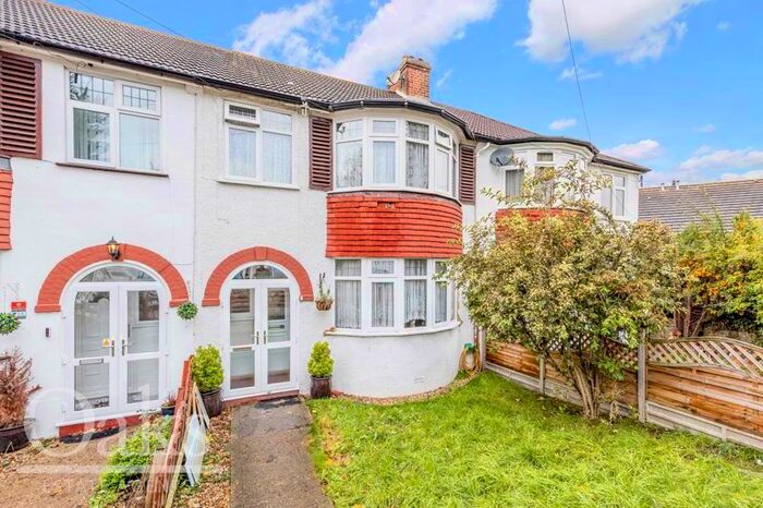 3 Bedroom Terraced House To Rent In Glen Gardens, Croydon, CR0