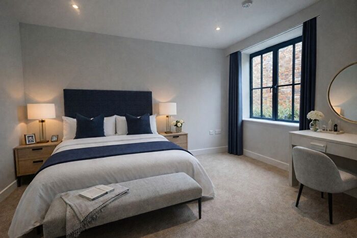 1 Bedroom Flat For Sale In R L Stevenson Avenue, Bournemouth, BH4