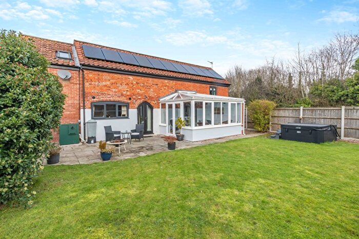 4 Bedroom Barn Conversion For Sale In Broad Lane, South Walsham, Norwich, NR13