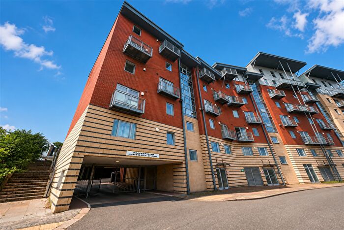 3 Bedroom Apartment To Rent In River View, Low Street, Sunderland, SR1