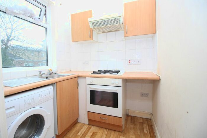 1 Bedroom Flat To Rent In Mansfield Road, Ilford, IG1