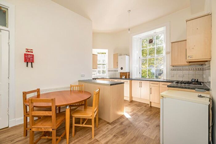 4 Bedroom Flat To Rent In Argyle Park Terrace, Marchmont, Edinburgh, EH9
