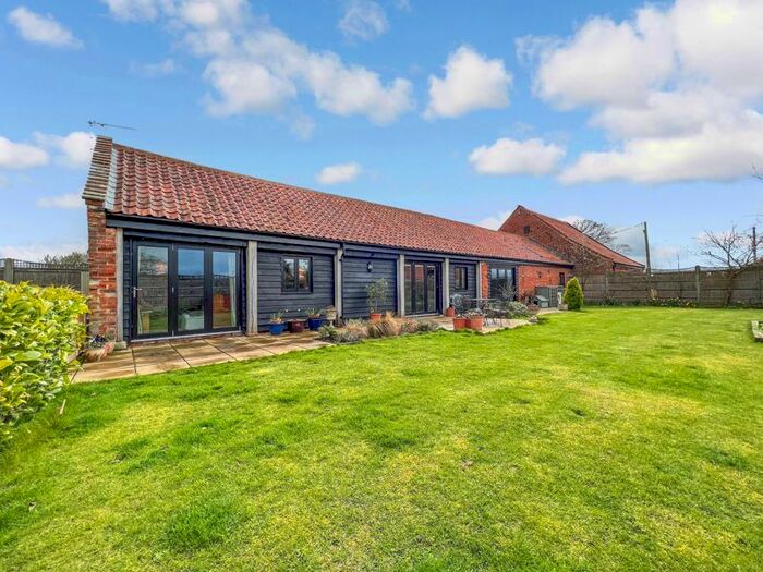 2 Bedroom Barn Conversion For Sale In Brightmere Road, Hickling, Norwich, NR12