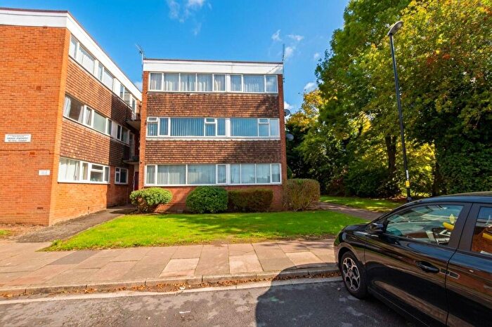 2 Bedroom Flat To Rent In Colina Close, Willenhall, Coventry, CV3