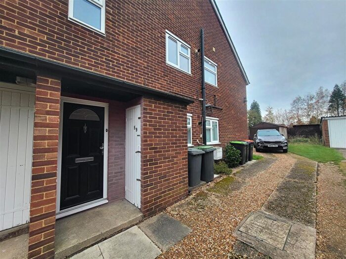 2 Bedroom Flat To Rent In Knights Avenue, Clapham, Bedford, MK41