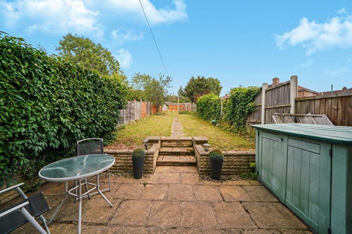 2 Bedroom Terraced House For Sale In Bankfoot Road, Bromley, BR1