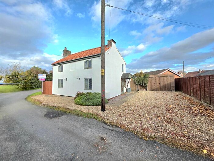 3 Bedroom Detached House For Sale In Bacons Lane, Pinchbeck, PE11