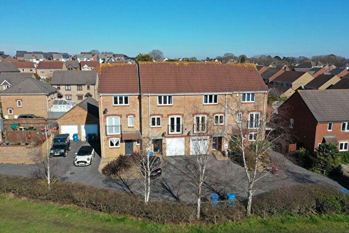 4 Bedroom Town House For Sale In Benjamin Road, Hamworthy, Poole, BH15