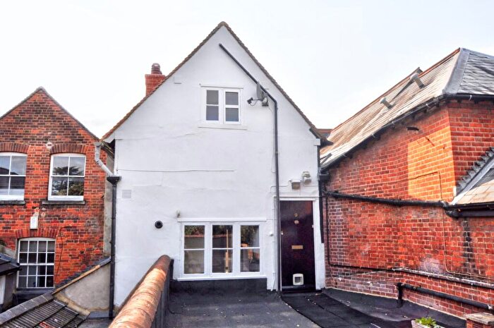 2 Bedroom Apartment To Rent In High Street, Marlow, Buckinghamshire, SL7