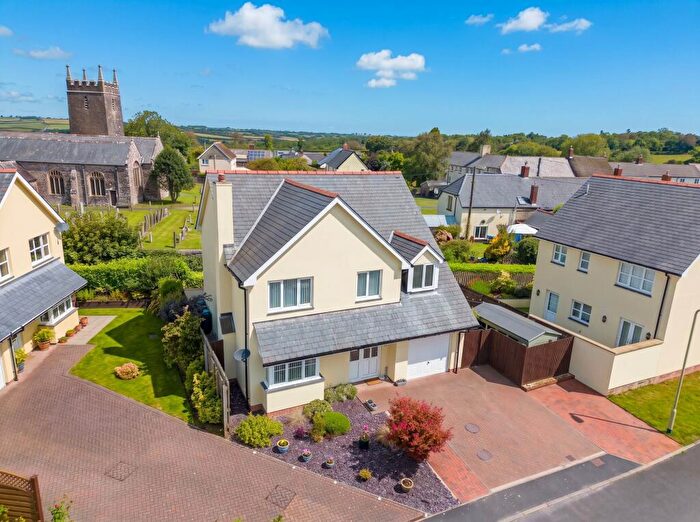 4 Bedroom Detached House For Sale In Coles Court, Ashreigney, EX18