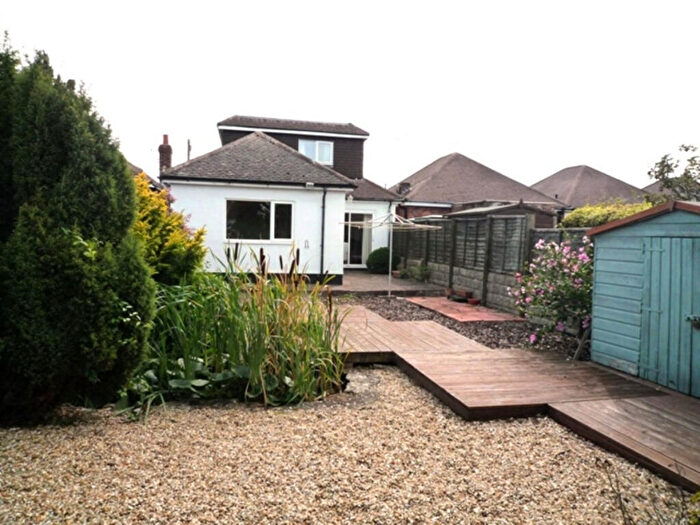 4 Bedroom Bungalow To Rent In Bascott Road, Bournemouth, BH11