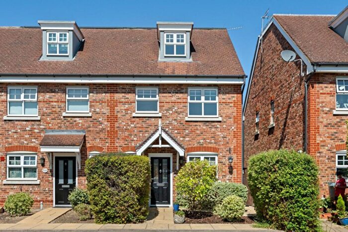 4 Bedroom End Of Terrace House To Rent In Northfield Farm Mews, Cobham, KT11