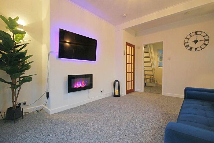 2 Bedroom Semi-Detached Bungalow For Sale In Chatsworth Road, Pudsey, LS28