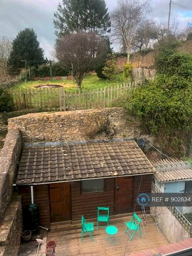 3 Bedroom Terraced House To Rent In High Street, Bruton, BA10