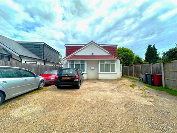 6 Bedroom Detached House For Sale In The Spur, Slough, SL1