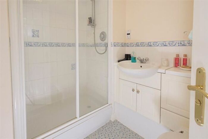 2 Bedroom Flat To Rent In Corscombe Close, Weymouth, DT4
