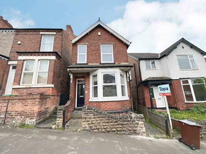 3 Bedroom Detached House For Sale In St. Bartholomews Road, Nottingham, NG3