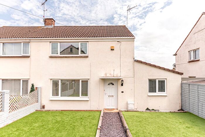 3 Bedroom Semi-Detached House For Sale In Holly Green, Kingswood, BS15
