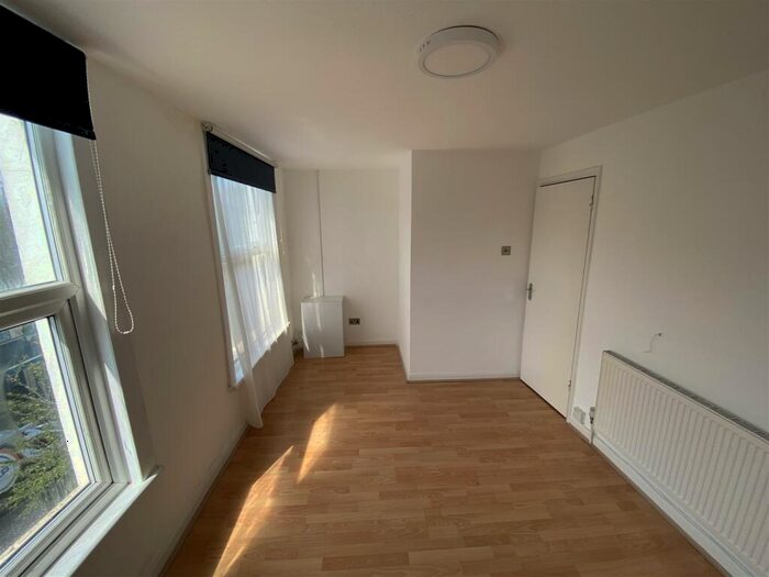 1 Bedroom Flat To Rent In Allen Road, Stoke Newington, N16