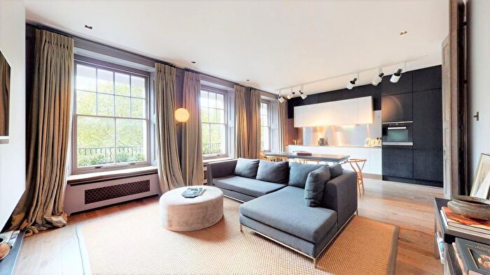 2 Bedroom Terraced House To Rent In Cadogan Square, Belgravia, SW1X