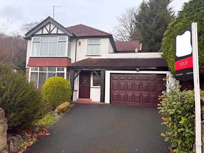 4 Bedroom Detached House To Rent In Nab Lane, Shipley, West Yorkshire, BD18