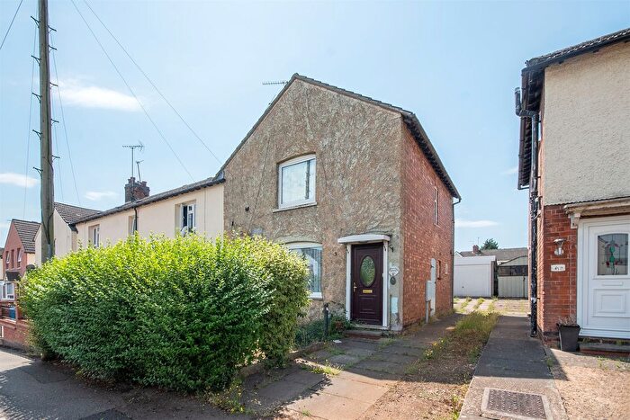 2 Bedroom End Of Terrace House For Sale In Alexandra Road, Desborough, Kettering, NN14