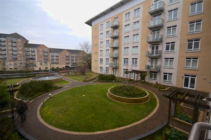 2 Bedroom Flat To Rent In Meridian, Kenavon Drive, Town Centre, RG1
